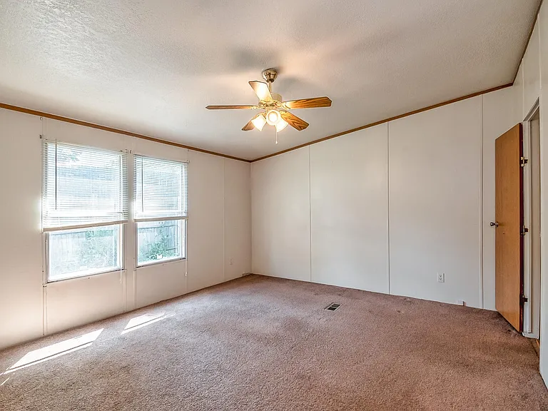 714 Baldwin Ave — Photo 10