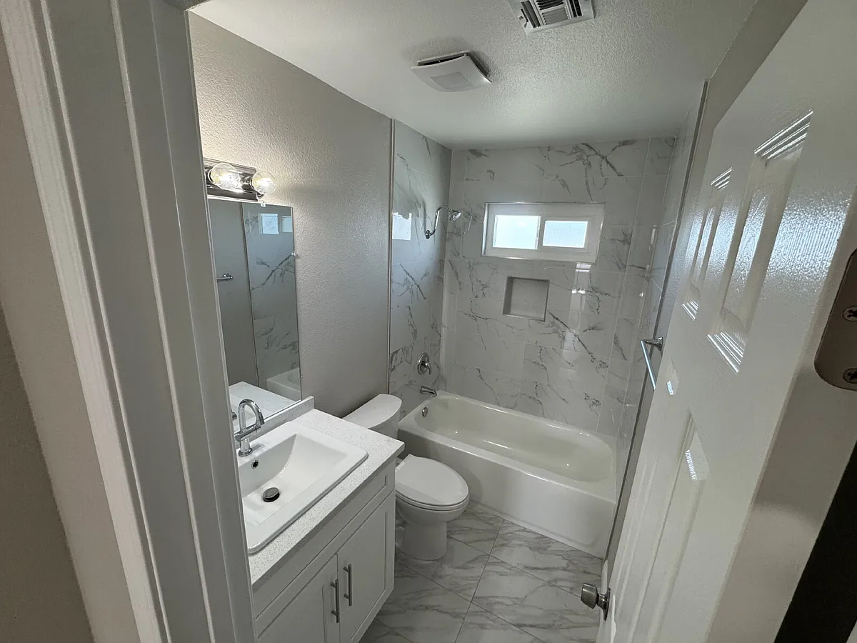 Building Photo - 3610 Cecile Ave #B
