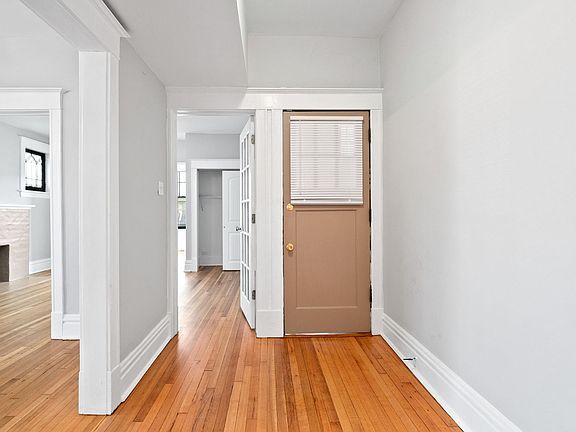 3rd image of 4060 Cleveland Ave #1W-533