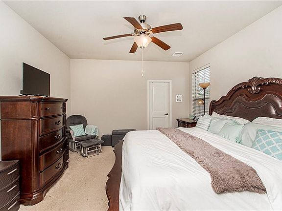 3rd image of 40127 Cypress View Rd