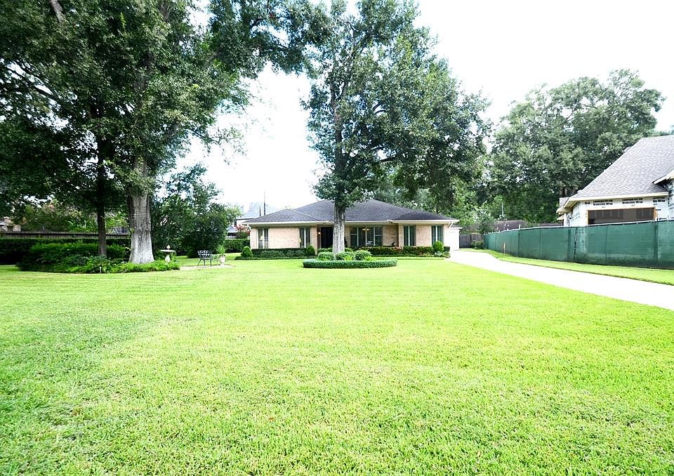 1st image of 8642 Cedarbrake Dr