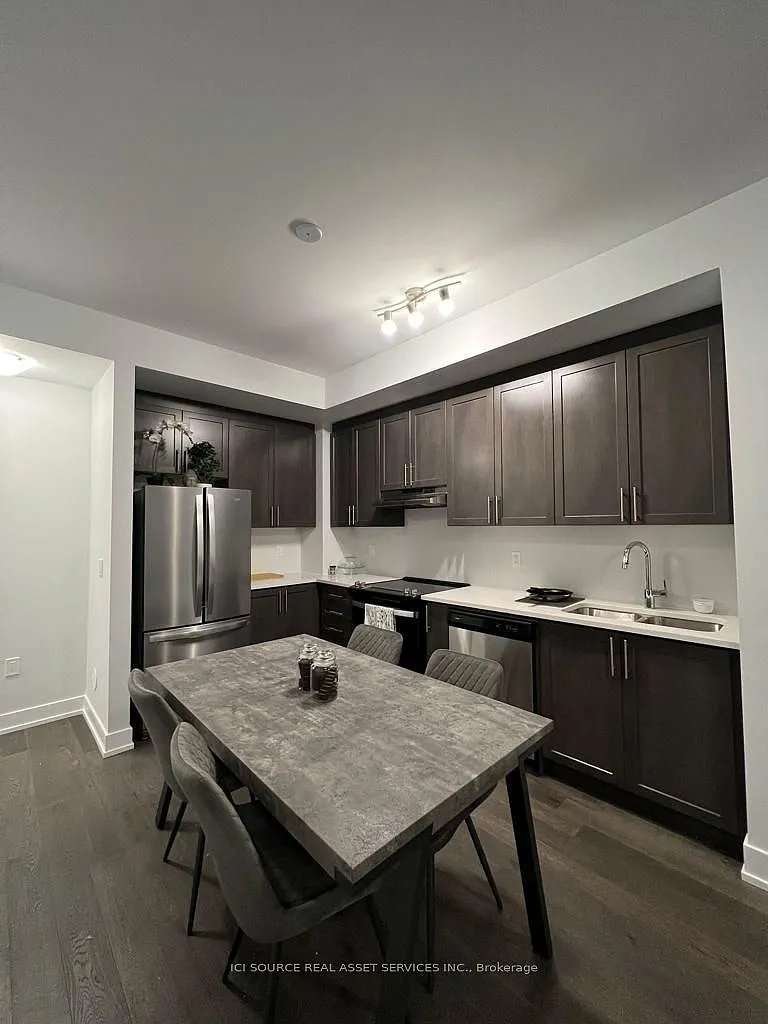 2 bed, $2,700 — Photo 1