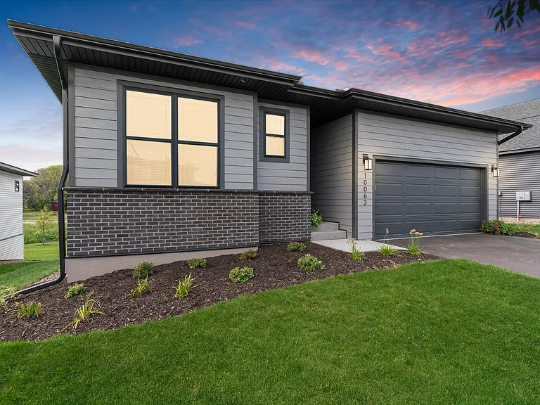 Acclaim of Woodbury Modern Living, Thoughtfully Designed — Photo 50