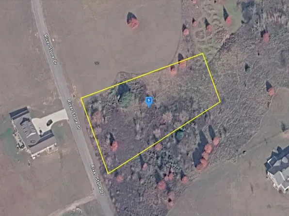 185 River Stone Dr, Blaine, TN 37709
