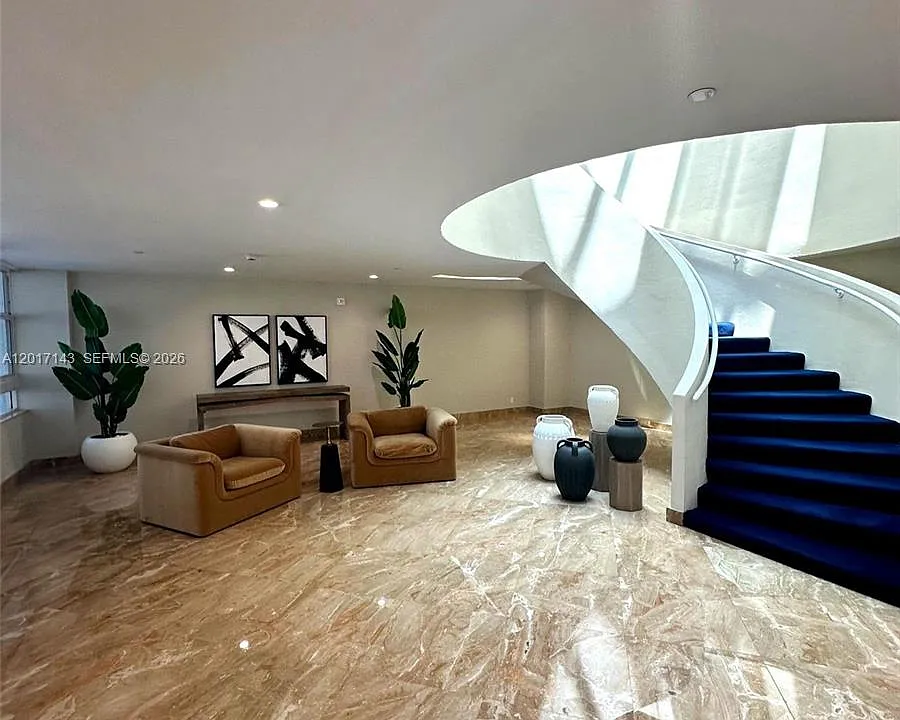 1370 S Ocean Blvd #902