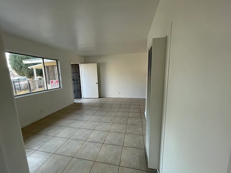 6415 El Selinda Ave — Photo 7