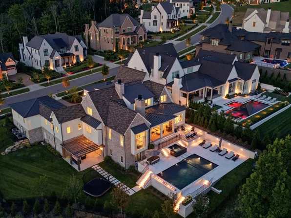 8088 Heirloom Blvd, College Grove, TN 37046