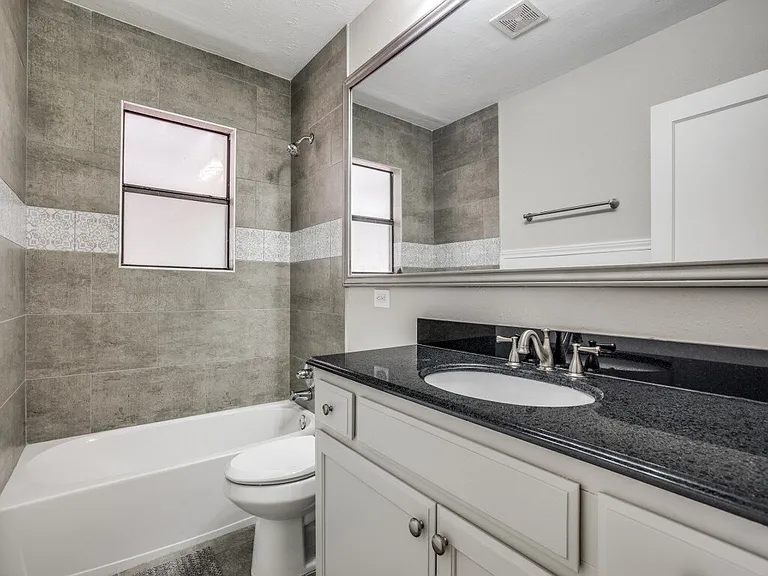 6470 Lindell Ave — Photo 16