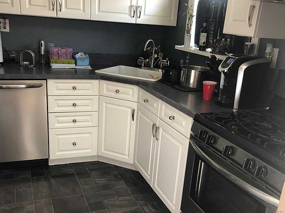 5th image of 18 Allanwood Dr