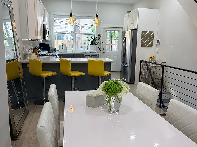2239 Tasker St — Photo 7