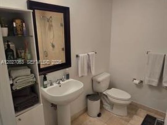 4th image of 1050 Brickell Ave APT 816
