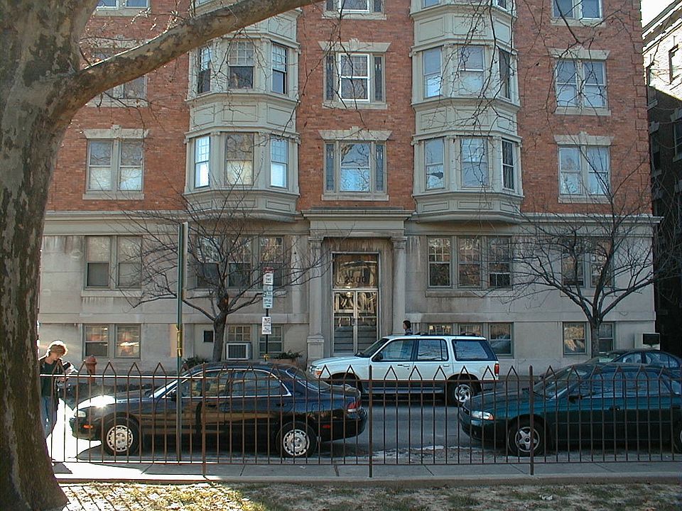 1st image of 2310 Pine St APT 103