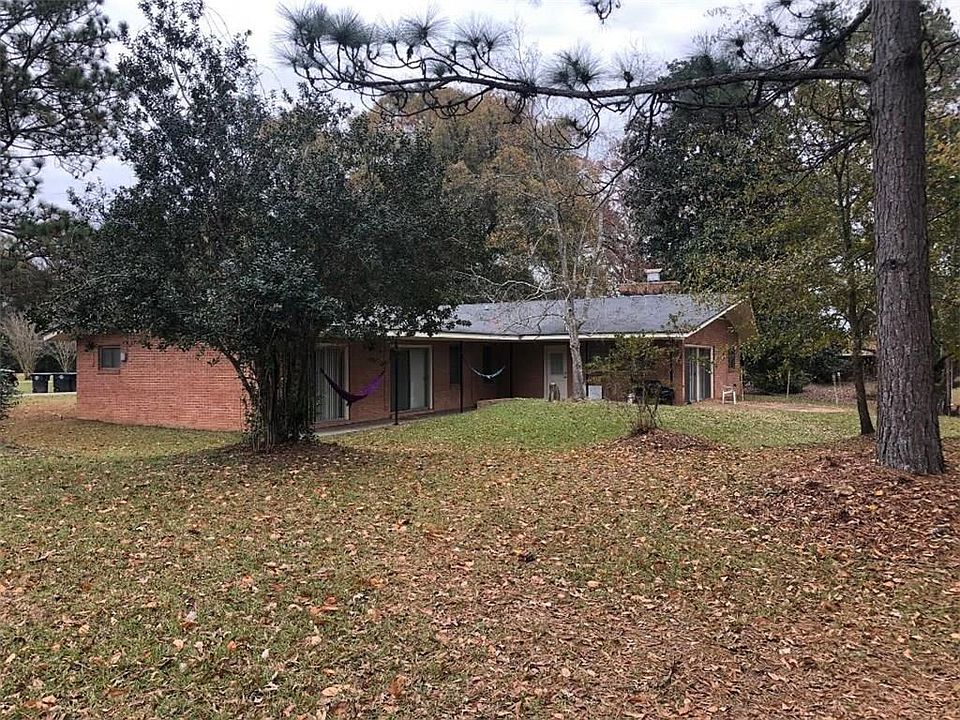 2nd image of 301 Desoto Rd