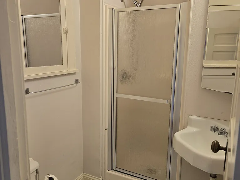 322 E Harris St #1 — Photo 7