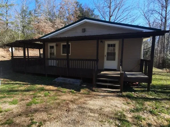 421 Berry Mountain Rd, Sylva, NC 28779