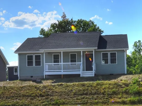 341 N Delphine Ave, Waynesboro, VA 22980