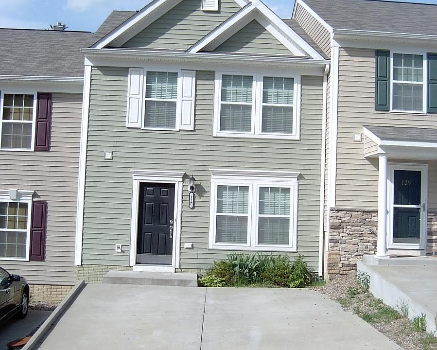 1st image of 127 Auburn Dr #34