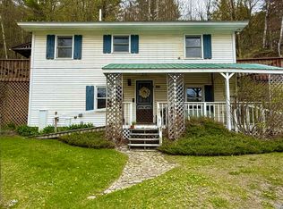 806 Vt Route 15 W, Johnson, VT 05656