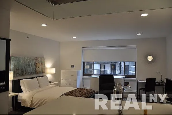 Rented by REAL New York | media 2