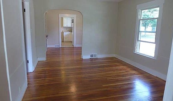 3rd image of 2402 Forest Ave