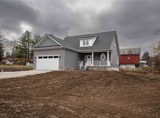 2938 S Hametown Rd, Barberton, OH 44203