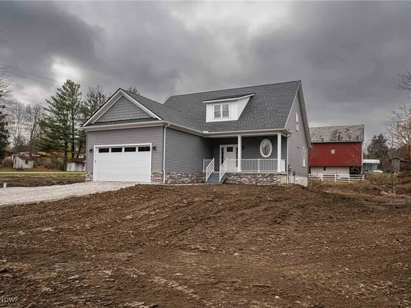 2938 S Hametown Rd, Barberton, OH 44203