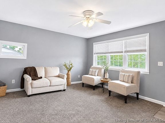 5th image of 776 N Abbott Lane