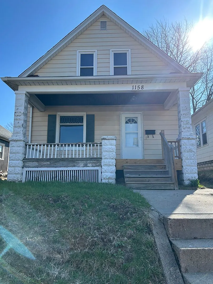 1158 26th St photo 1
