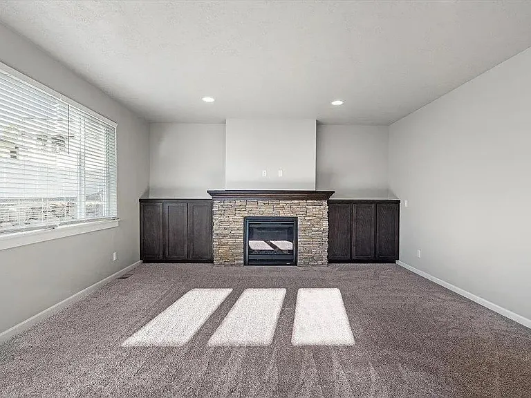 1229 S Greenacres Ct — Photo 15