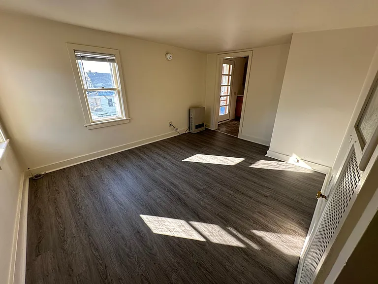 107 Buell St #7 — Photo 8