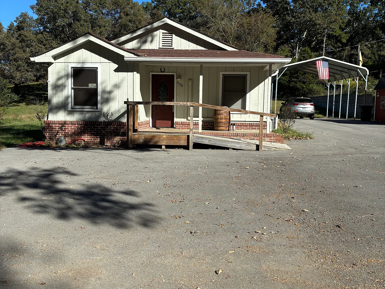 3 bed, 1200 sqft, $1,500 — Photo 2