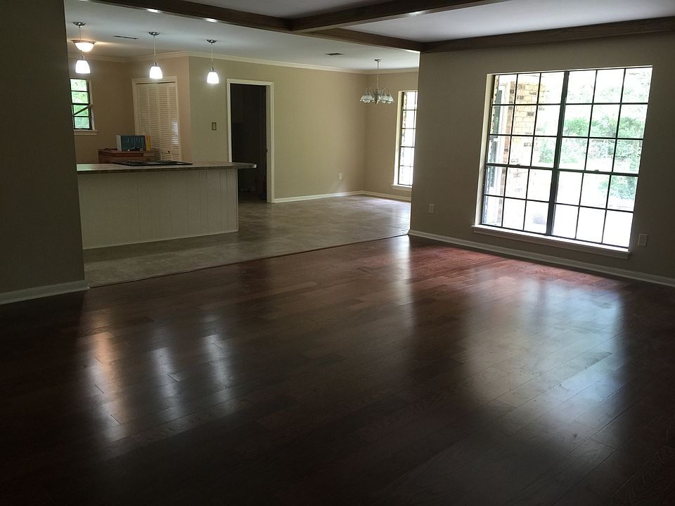 2nd image of 3376 Greenway Dr