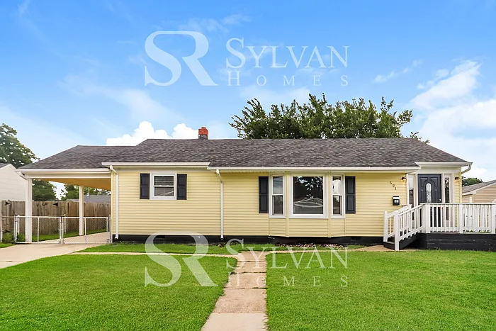 521 Weaver Cir — Photo 1