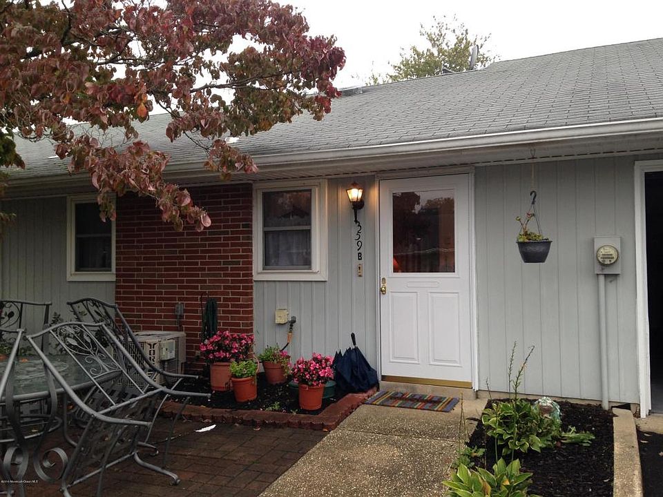 1st image of 359B Dorchester Dr