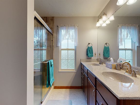 5th image of 10114 Hiddenknoll Dr