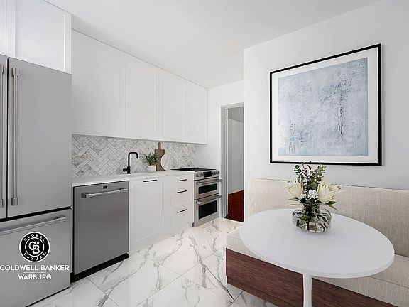 5th image of 200 E 74th St APT 5B