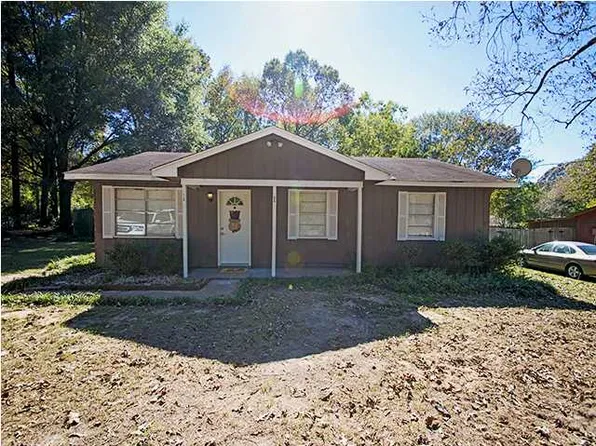 11233 Old Moffat Rd, Wilmer, AL 36587