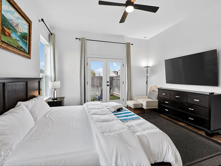 Torrita Dr — Photo 12