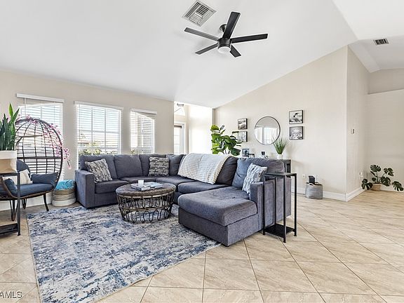 5th image of 3023 SW 15th Pl