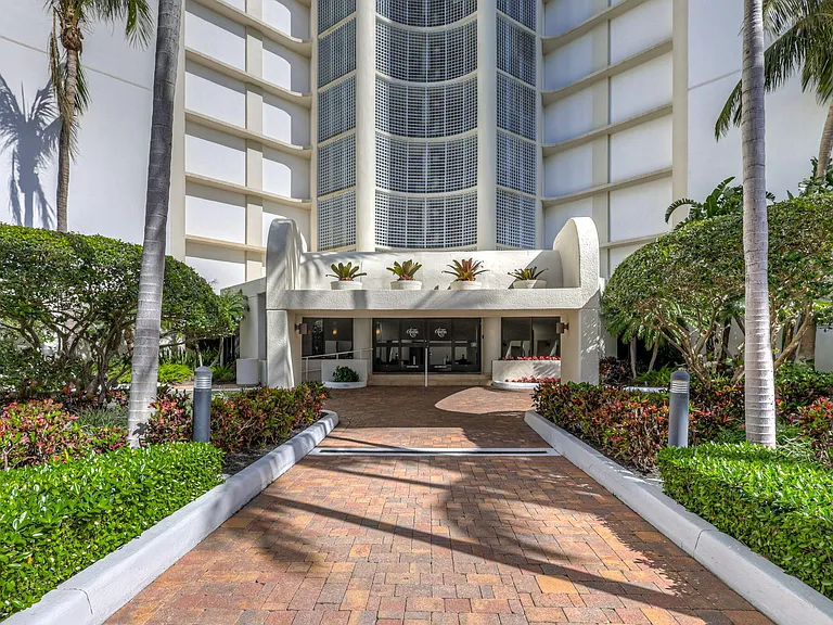 3000 N Ocean Dr — Photo 43