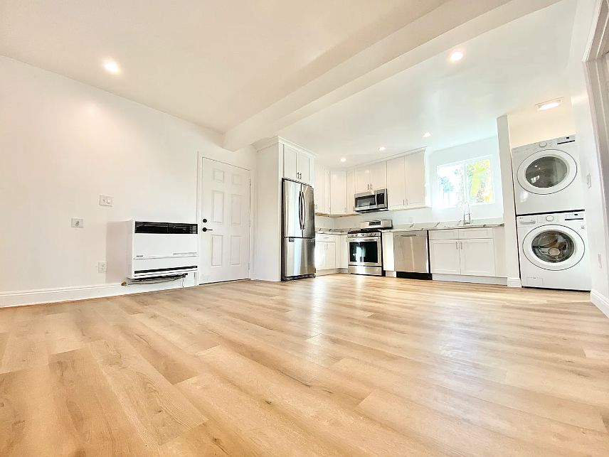 1st image of 234 N Berendo St