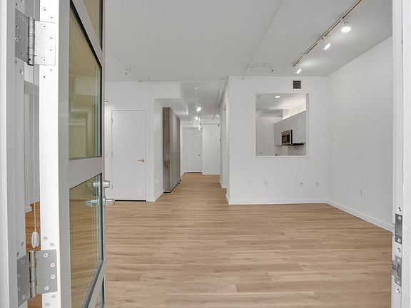 3rd image of 301 Bryant St APT D11