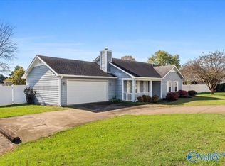 187 Taylor Ln SE, Owens Cross Roads, AL 35763