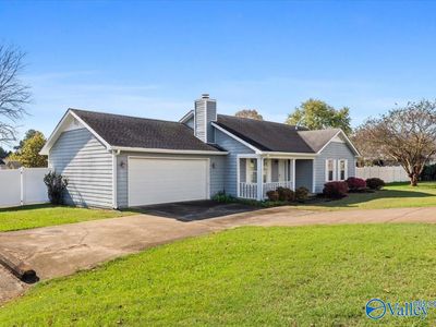 187 Taylor Ln SE, Owens Cross Roads, AL, 35763