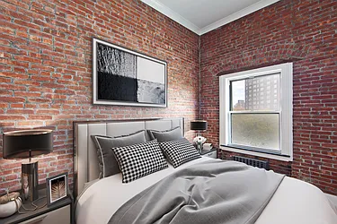 Rented by R New York
