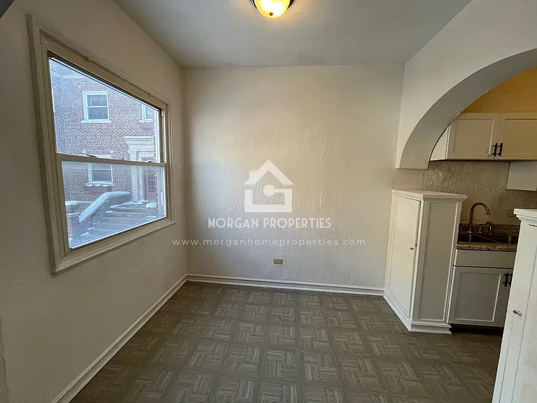 1231 W Walnut St — Photo 24