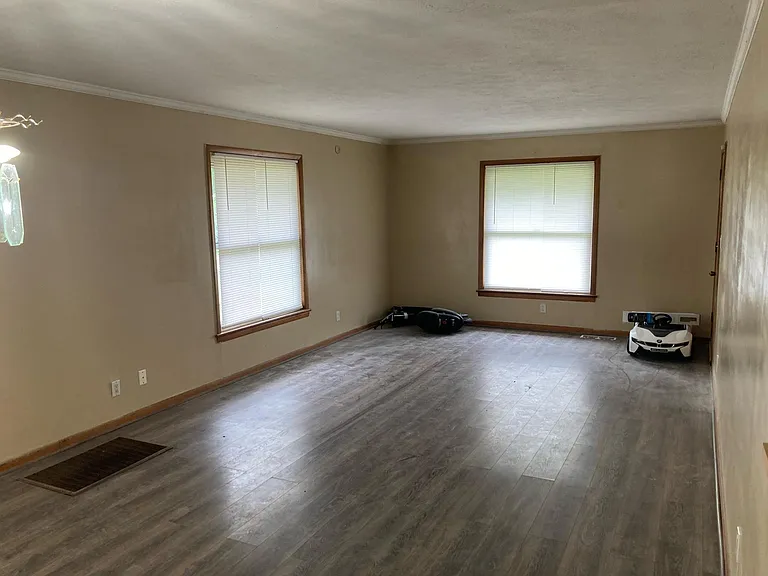 1631 Rice Rd — Photo 15