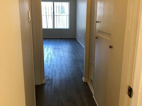 5th image of 838 S Wilton Pl APT 4
