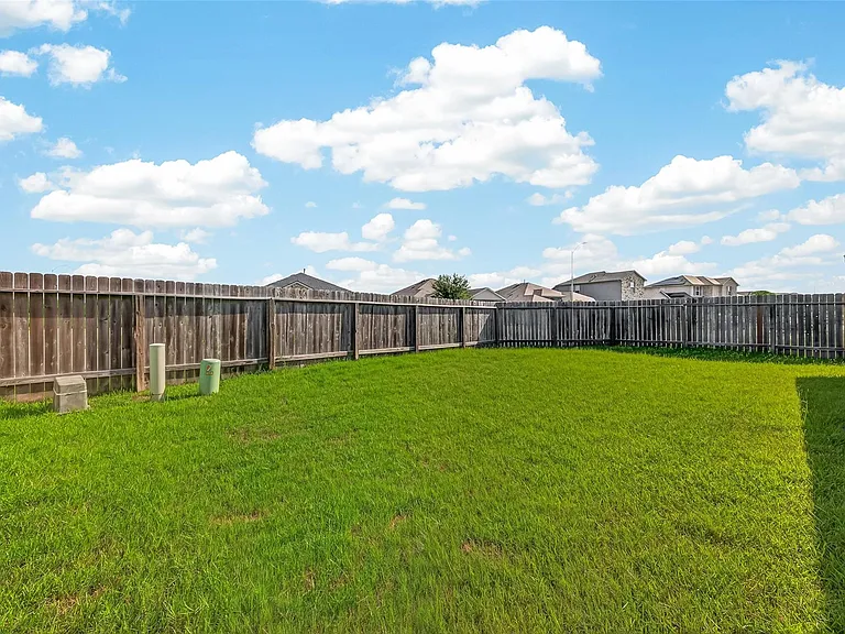 21422 Chester Cliff Ln — Photo 40