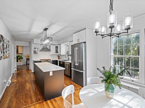 2nd image of 6528 Willowhollow Ln